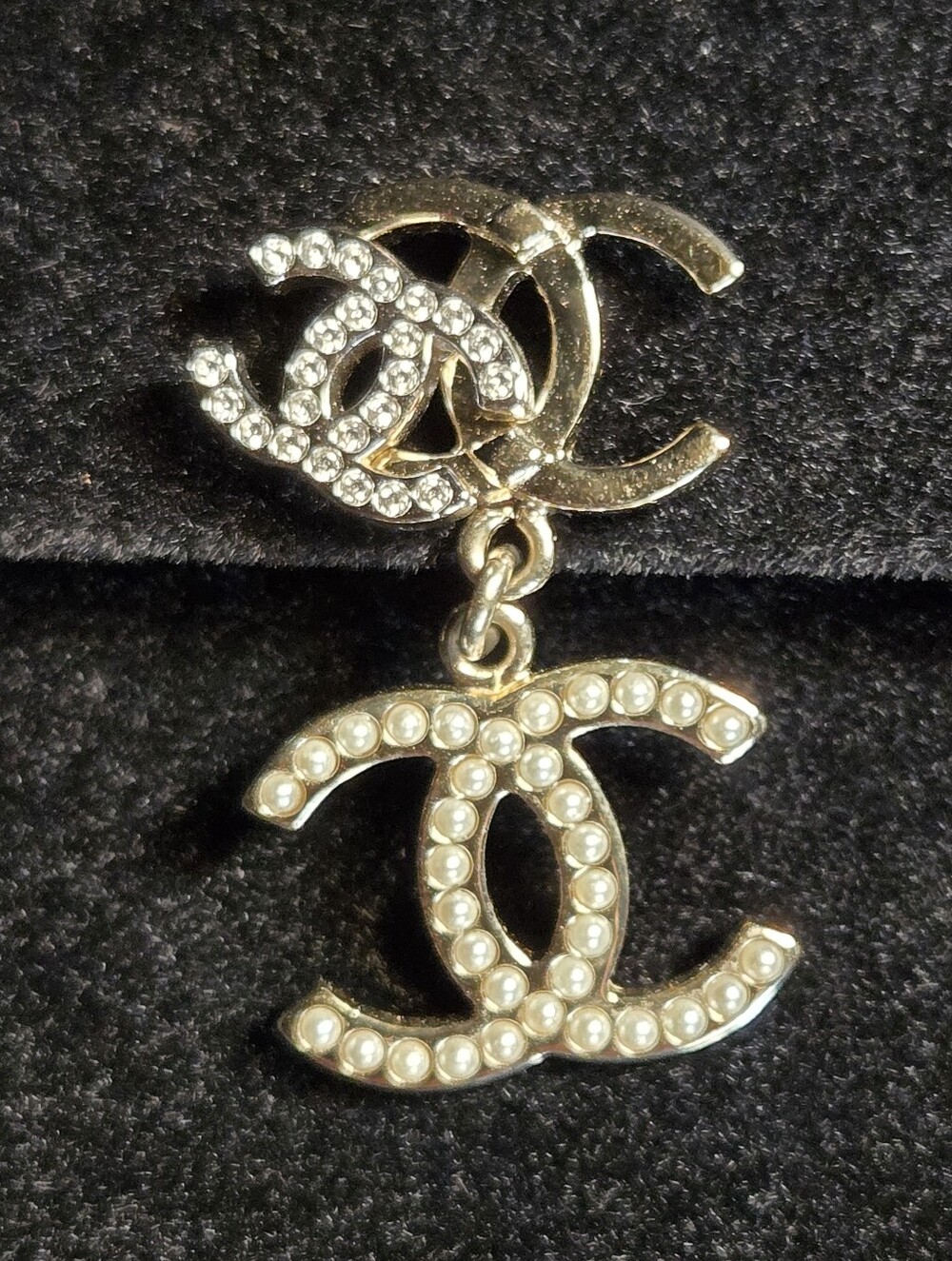 #148 - Chanel Triple CC Crystal/Pearl Earrings Light Gold/Silver 21B- AUTHENTIC - Picture 7 of 16